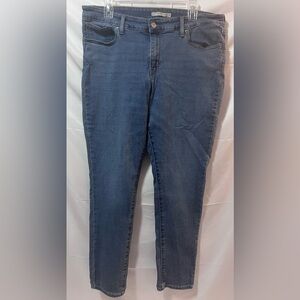 Levi’s Women's Blue Jeans. 711 Skinny Size 34.